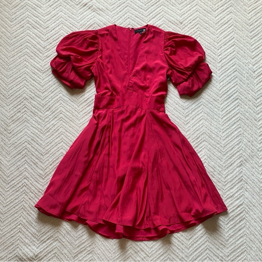 🩷 NWT 🩷 Pink Puff Sleeve Dress